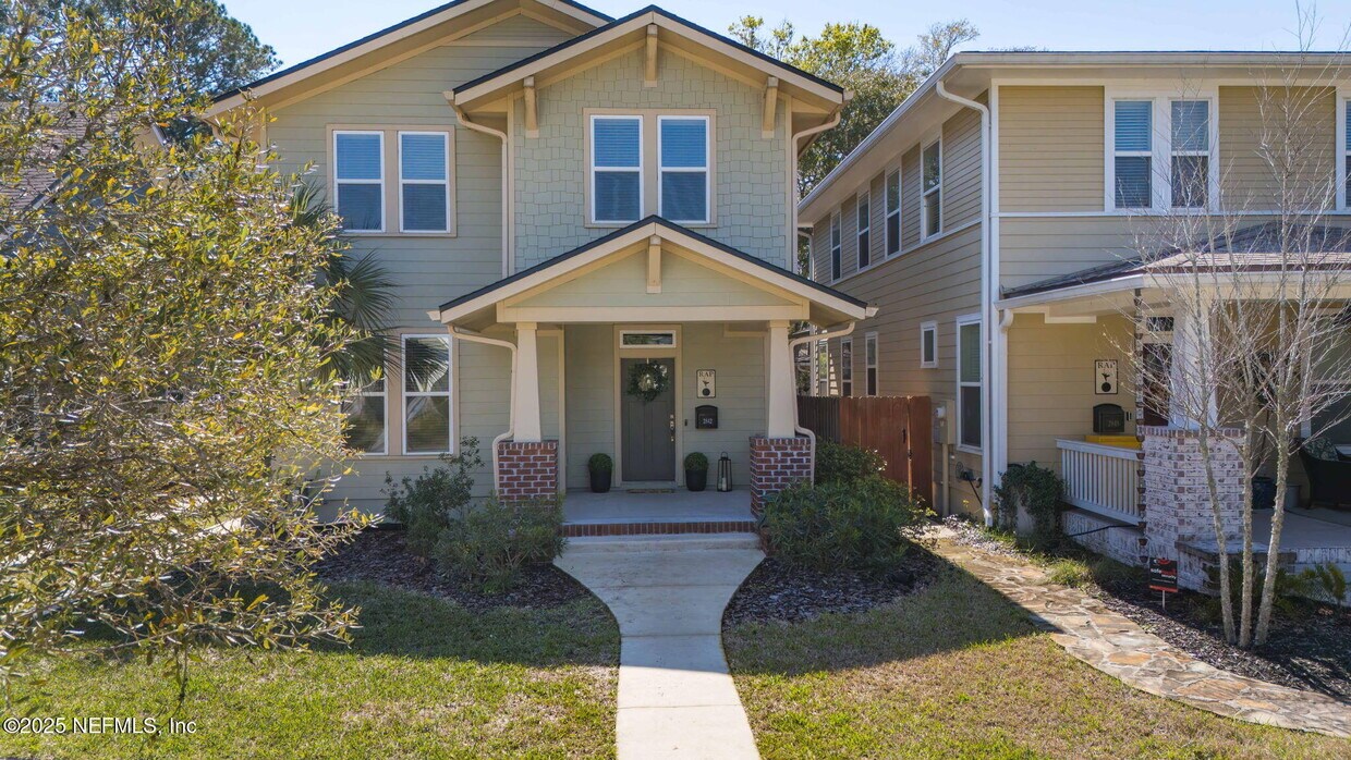 Primary Photo - 2842 Green St