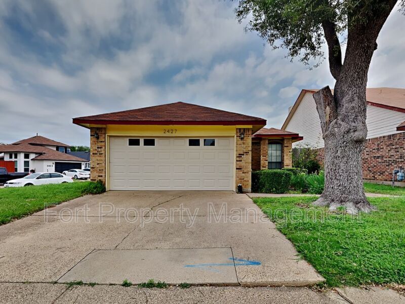 2427 Centaurus Dr, Garland, TX 75044 House Rental in Garland, TX