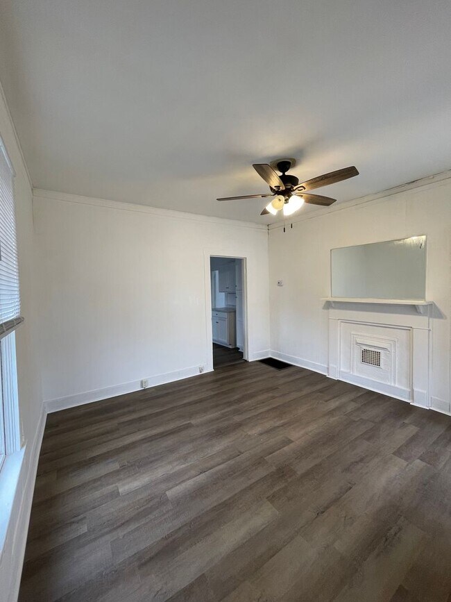 Foto del edificio - Charming, Two bedroom, One bathroom house in Columbia!