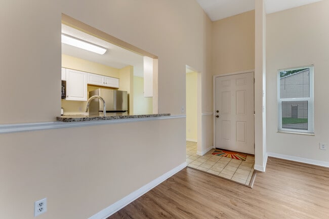 Photo - 121 Bob White Ct House