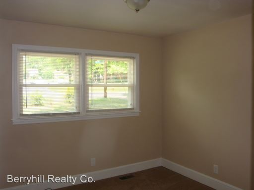 Building Photo - 1201 Rollingwood Dr