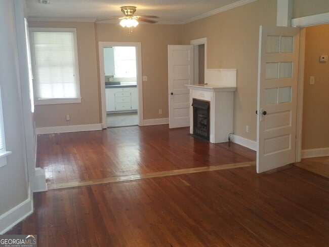 Building Photo - 15 Elmwood St NE