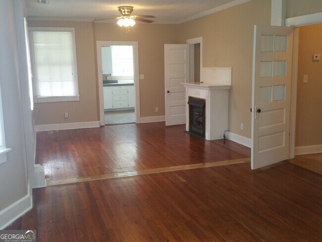 Foto del edificio - 15 Elmwood St NE