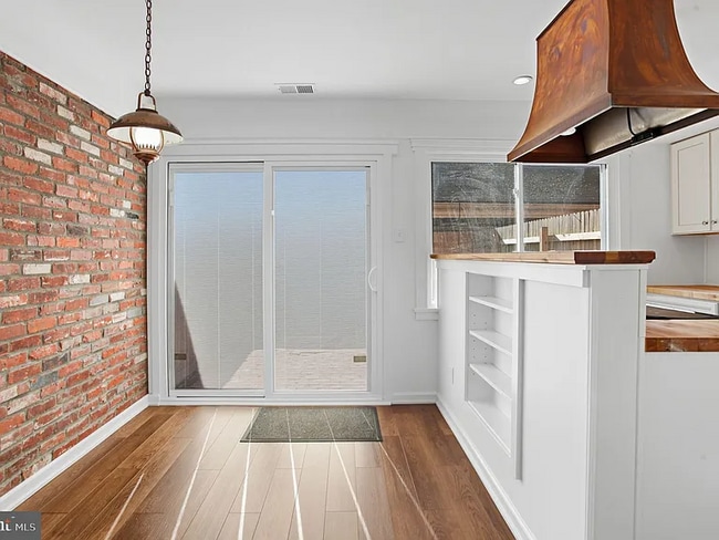 Building Photo - 442 Old Penllyn Pike