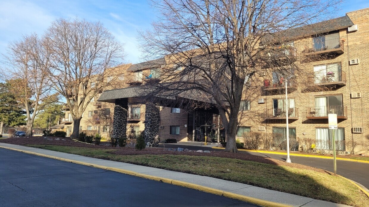 239 N Mill Rd Unit 310, Addison, IL 60101 Condo for Rent in Addison