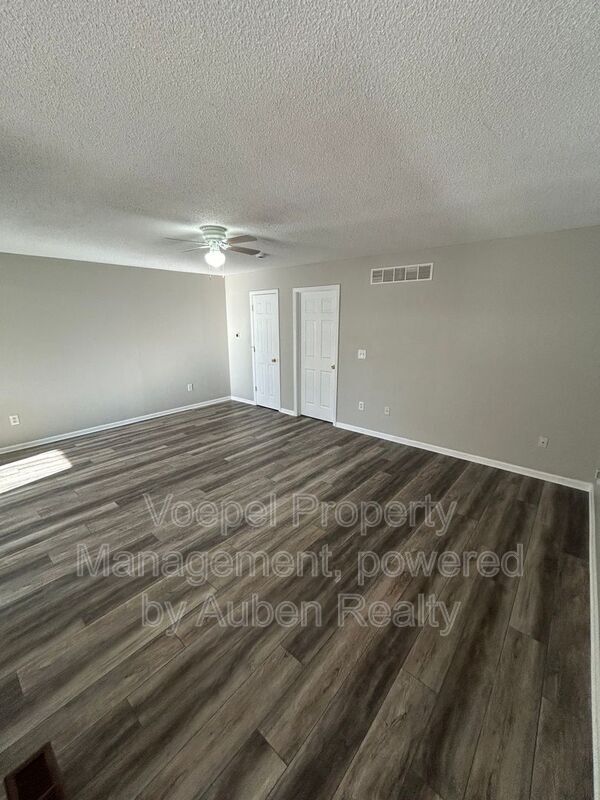 Foto del edificio - 5619 N Northwood Terrace