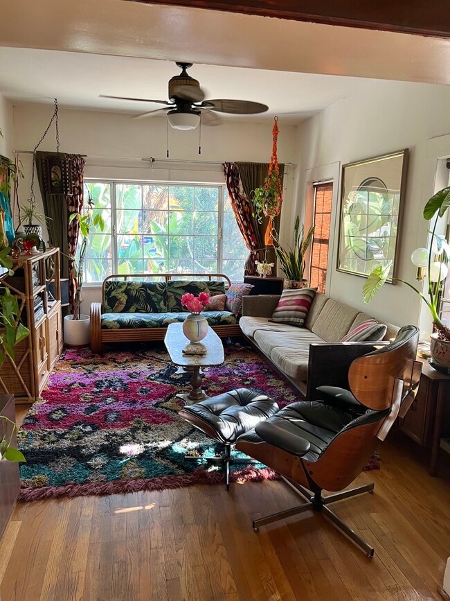 Foto del edificio - 1003 N Coronado St