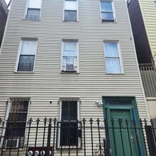 Building Photo - 396 E 155th St