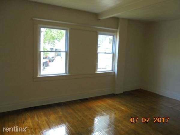Building Photo - 29 Eiffel Pl