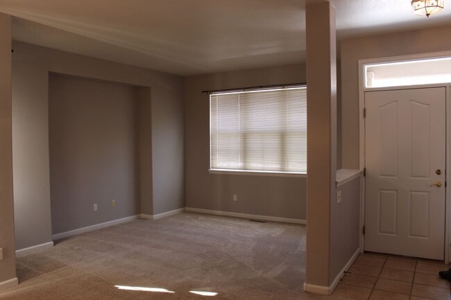 Foto del edificio - Charming Ranch-Style Patio Home with Garage & Fenced Yard