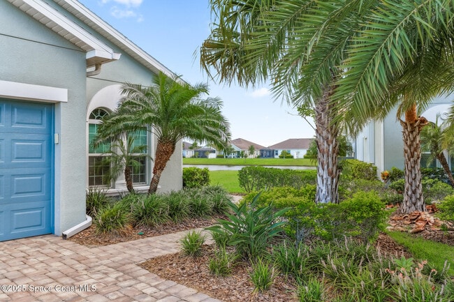 Foto del edificio - 7544 Loren Cove Dr