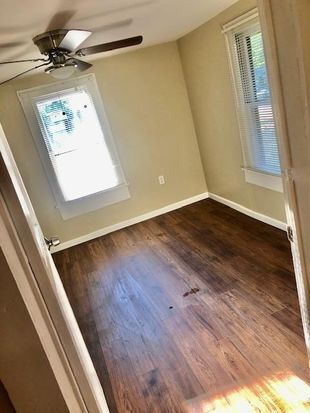 Foto del edificio - 1009 Brown Summit Ave, Statesville, NC 28677