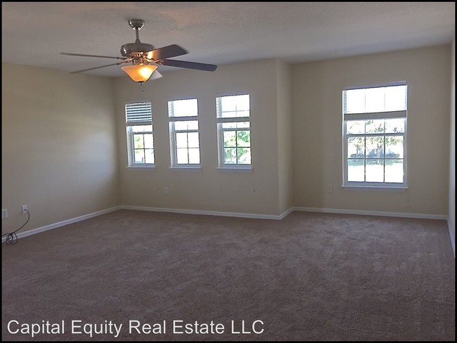 Building Photo - 4 br, 3 bath House - 1105 Pine Oak Trail