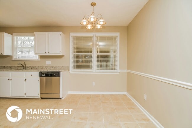 Foto del edificio - 320 Lake Farm Rd