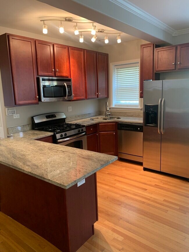 Foto del edificio - 1409 W North Shore Ave