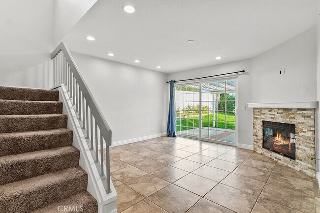 Foto del edificio - 24722 Via Carlos