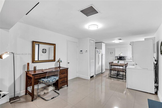 Foto del edificio - 519 NW 52nd St