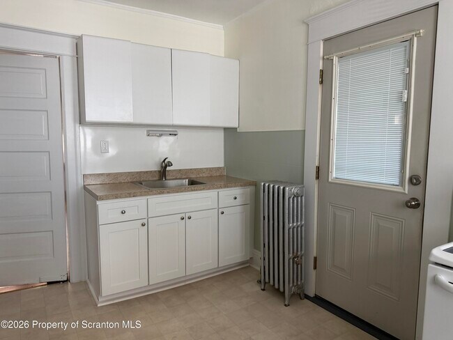 Foto del edificio - 715 Hemlock St