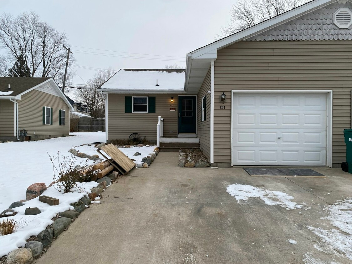 Foto principal - 801 S 15th St