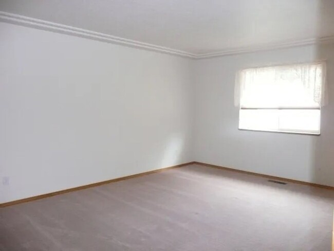Building Photo - 3 Bed 3 Bath Home in Desirable Latah Creek...
