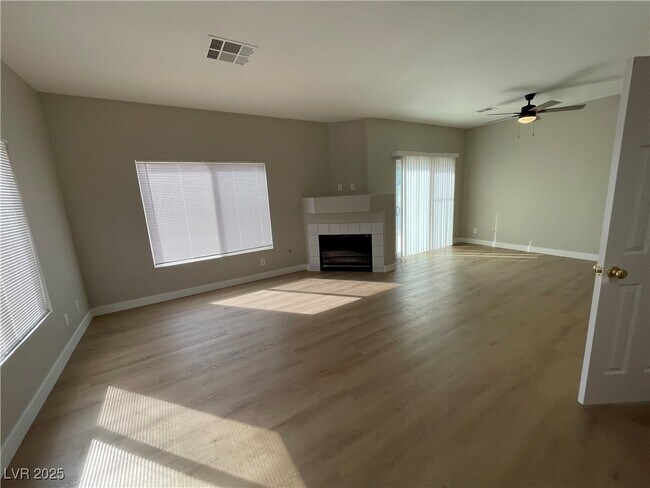 Foto del edificio - 8463 Antique Cameo Ave