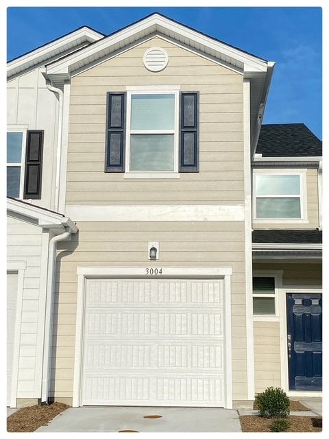 Building Photo - 3004 Chrys St