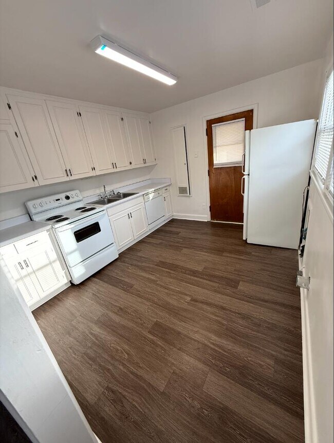 Foto del edificio - 917 Windy Ct