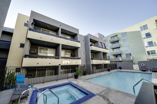 Foto del edificio - 11225 Morrison St