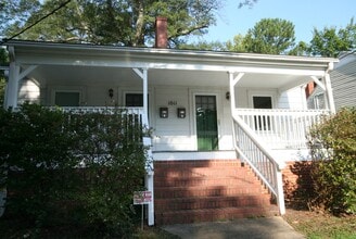 Building Photo - 1011 Clarendon St
