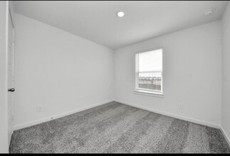 Building Photo - 10310 Penryn Frst Trl