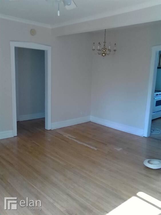 Foto del edificio - 2956 W Belle Plaine Ave