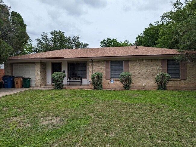 Foto del edificio - 1514 Glencrest Dr