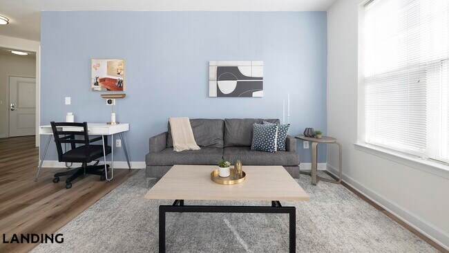 Building Photo - 909 Mansion Dr