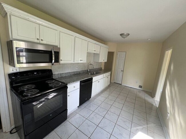 Foto del edificio - 530 Selma Rd