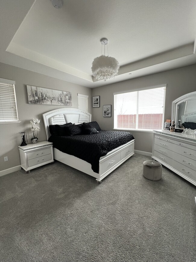 Building Photo - 561 Kingbird Cir