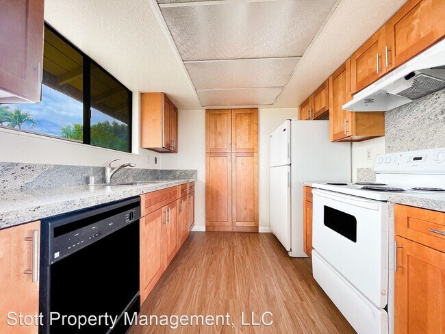 Building Photo - 3 br, 2 bath House - 98-1731 D Kaahumanu S...