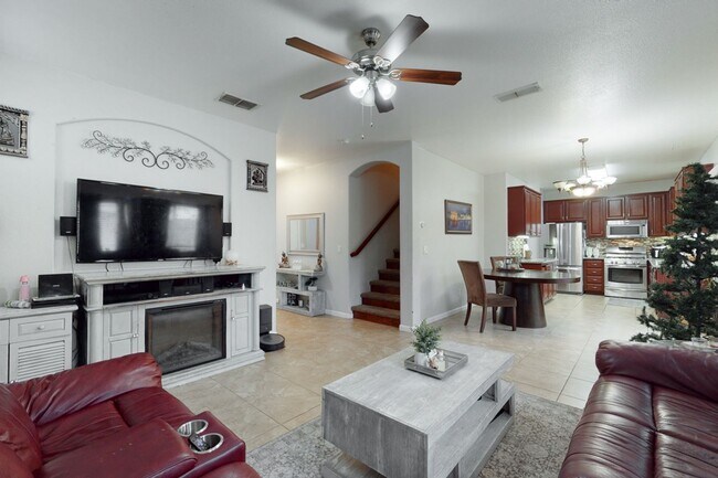 Building Photo - 1565 Blue Raven St