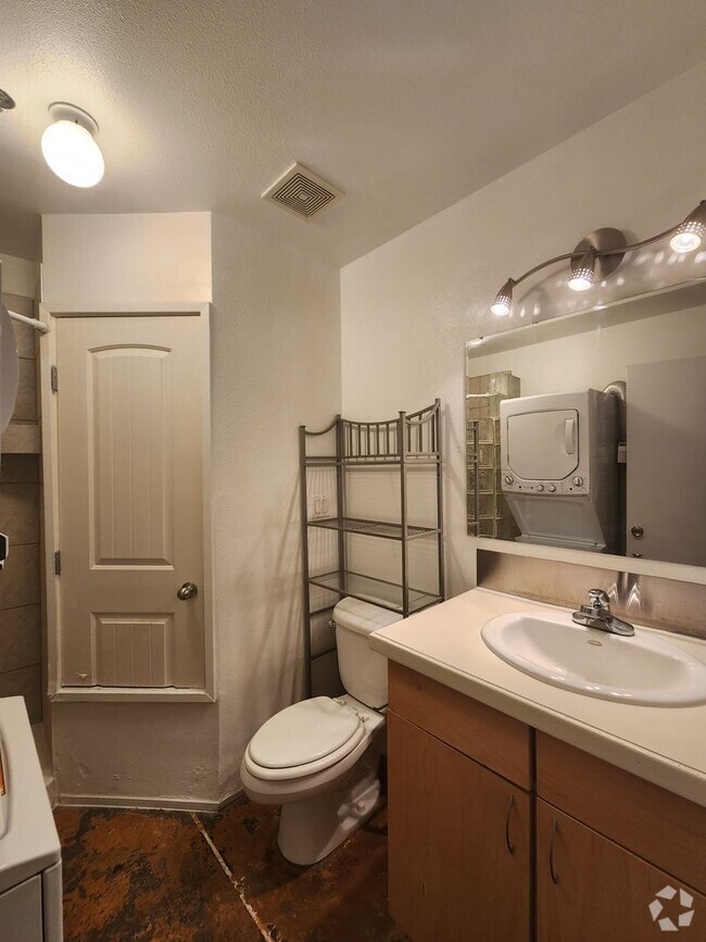 New Historic Fourth Ward Apartments under 1,500 Albuquerque, NM 1