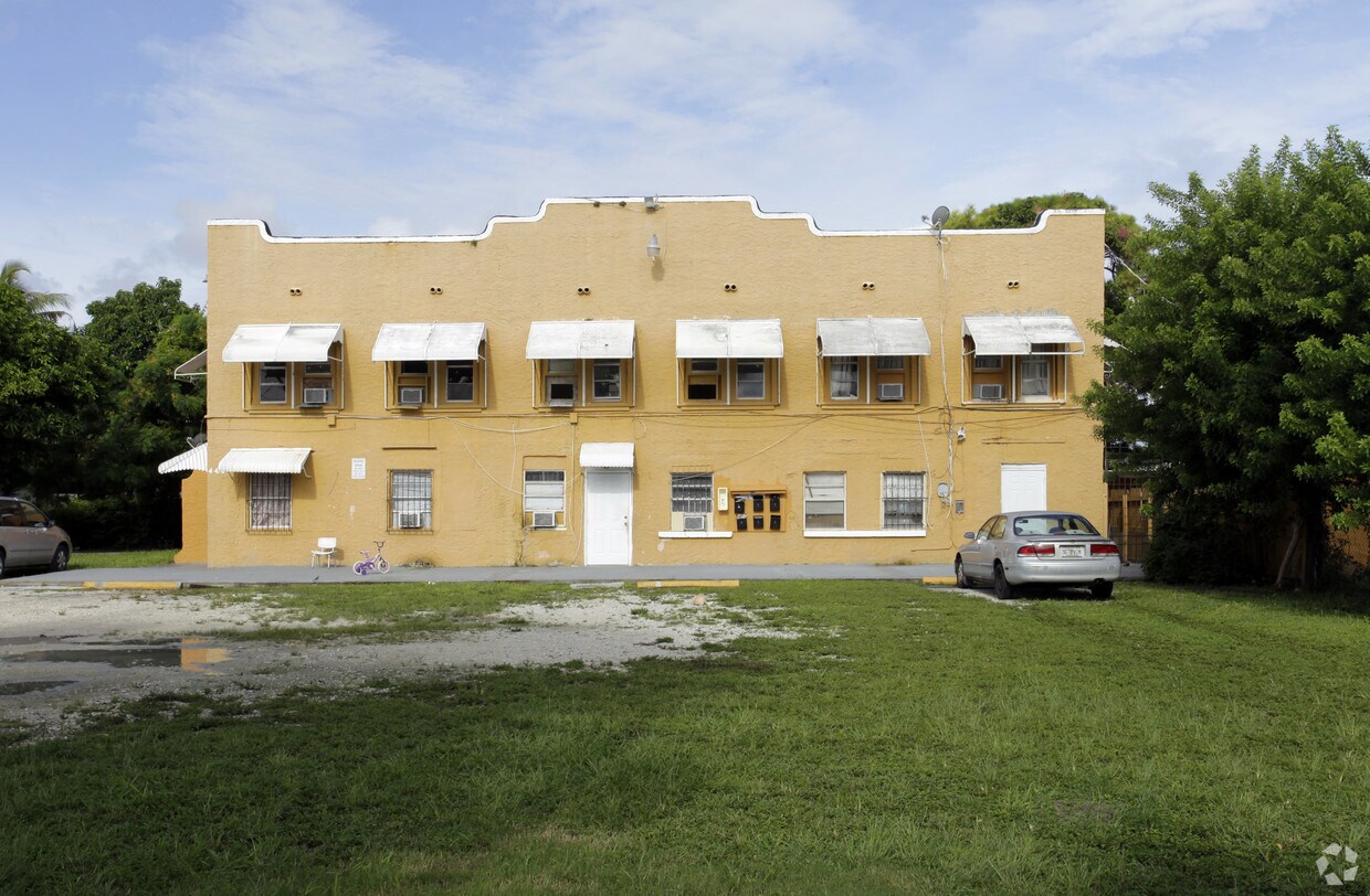 Foto del edificio - 440 NW 23rd Ct