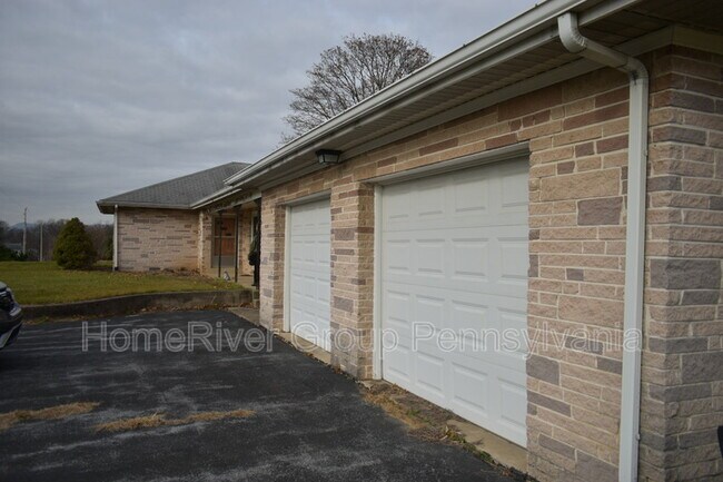 Building Photo - 303 Airport Dr
