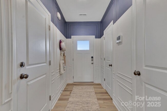 Foto del edificio - 747 Lock Haven Dr NW