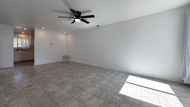 Building Photo - 228 Janan Ct