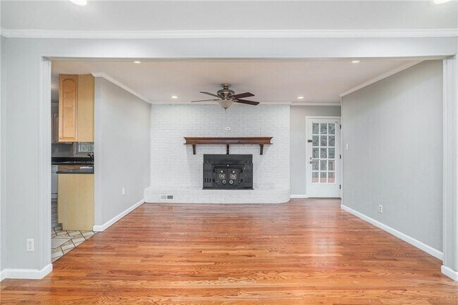 Foto del edificio - 3454 N Creekview Dr