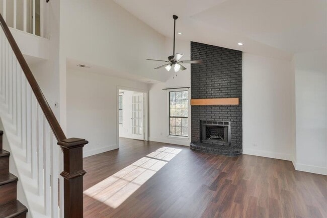 Building Photo - 1517 Superior Pl