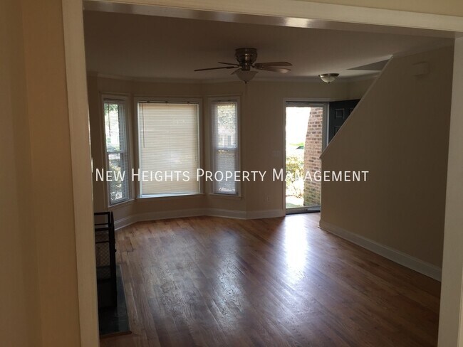 Foto del edificio - 200 Reserve Way