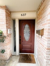 Building Photo - 637 S Ripple Creek Dr