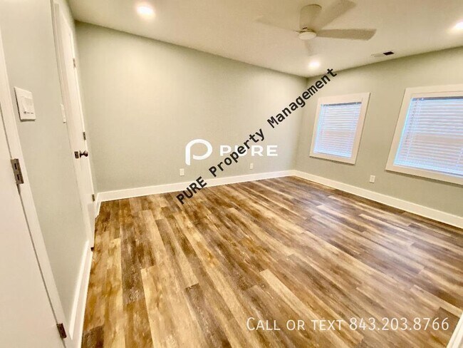 Building Photo - 1275 Llewellyn Rd
