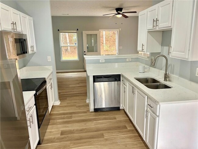 Building Photo - 6347 Ellenwood Dr