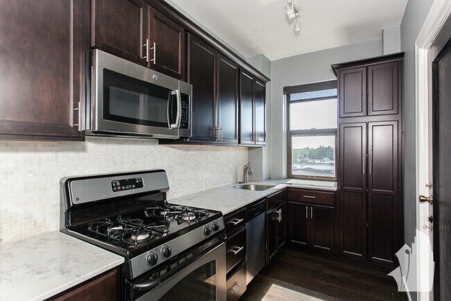 Foto del edificio - 3520 N Lake Shore Dr