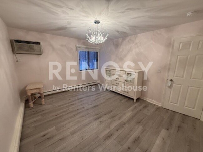 Foto del edificio - 5607 Green Cir Dr